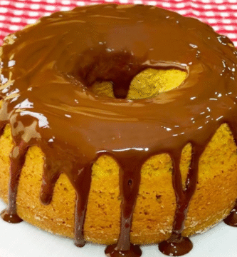 Bolo de cenoura sem leite