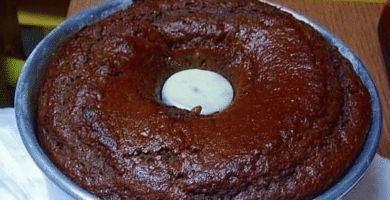 Bolo de chocolate simples sem batedeira
