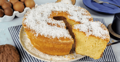 Bolinho de coco ralado