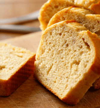 Bolo de banana sem açúcar e sem leite
