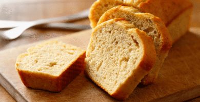 Bolo de banana sem açúcar e sem leite
