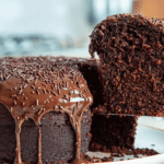 Bolo de chocolate com brigadeiro