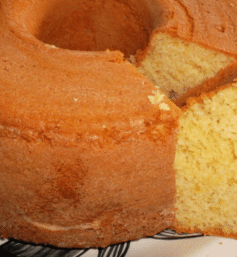 Bolo de farinha de trigo