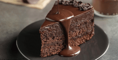 Bolo de chocolate com ganache