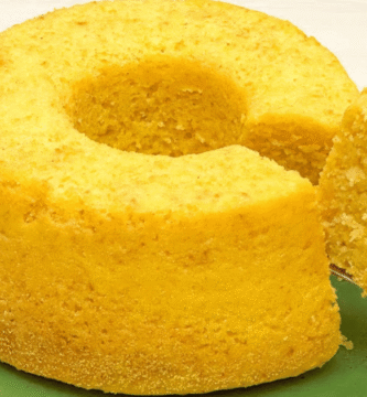 bolo de fubá fofinho da vovó