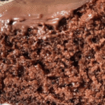 Bolo de chocolate simples e barato