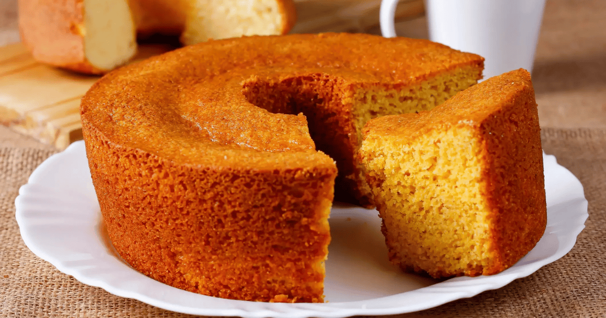 Bolo de fubá cremoso de liquidificador