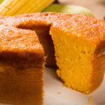 Bolo simples de milho de lata no liquidificador