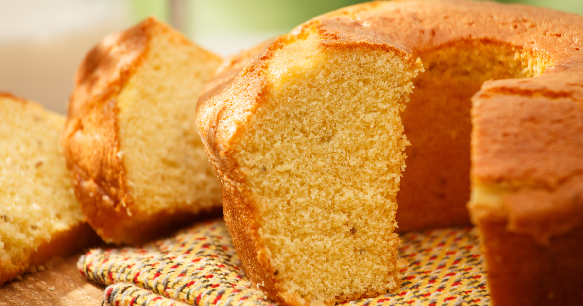 Bolo simples para café da tarde rápido e fácil