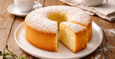 Bolo caseiro tradicional que cresce muito