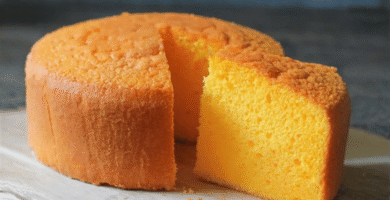 Bolo de laranja simples com casca