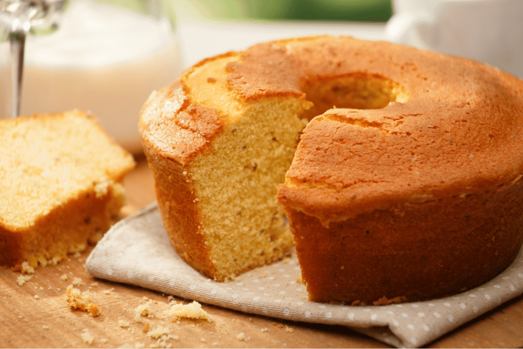 Bolo de água: a receita simples, econômica e que sempre dá certo