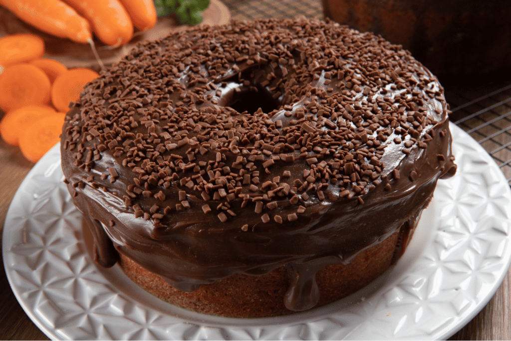 Bolo de cenoura fofinho e perfeito: receita simples que sempre dá certo