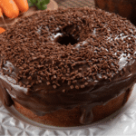 Bolo de cenoura fofinho e perfeito: receita simples que sempre dá certo