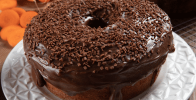 Bolo de cenoura fofinho e perfeito: receita simples que sempre dá certo