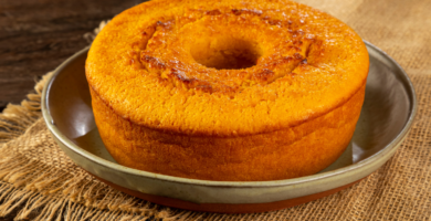 Bolo da Vovó Alzira: Receita de Bolo Caseiro Simples e Irresistível