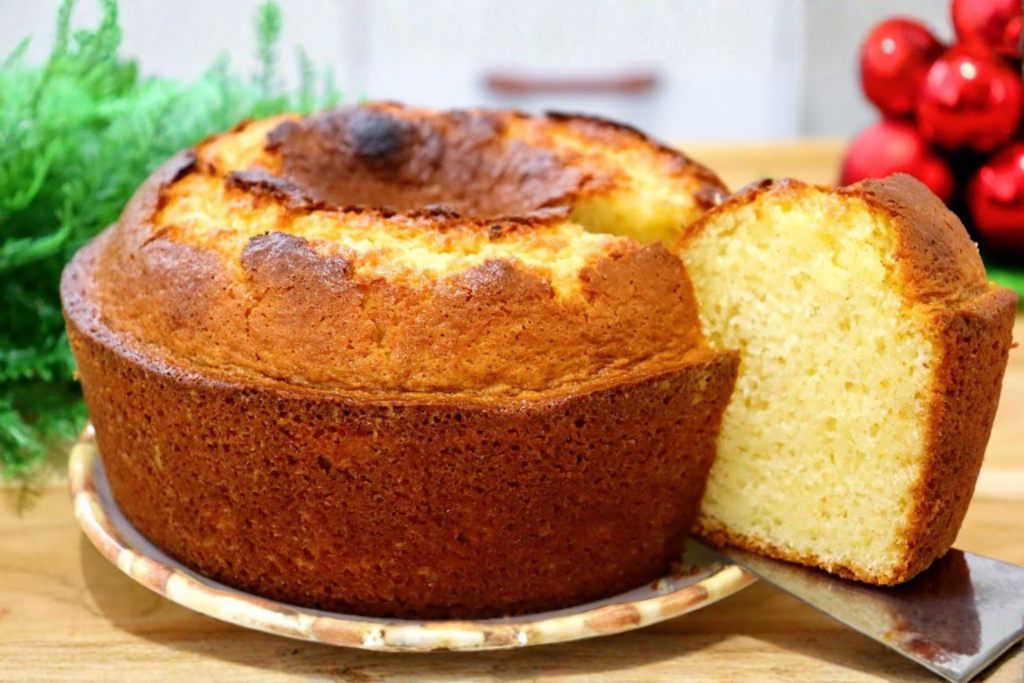 Bolo de Iogurte Fofinho: Receita de Bolo Simples, Macio e Fácil