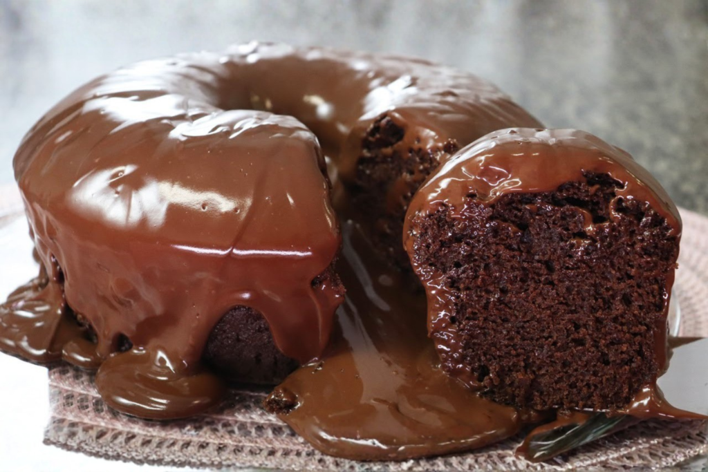 Bolos para Festas: Receitas e Dicas de Decoração para Encantar em Qualquer Comemoração