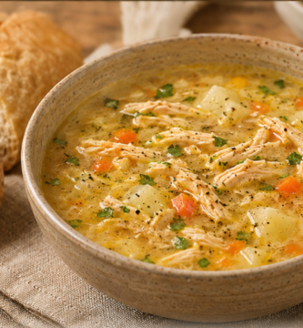 Caldo de frango caseiro